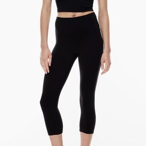TNA Low-Rise Cropped Leggings